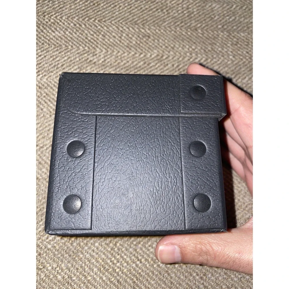 AUTHENTIC DIESEL BLACK SINGLE PRESENTATION WATCH BOX  And Watch‎ PILLOW